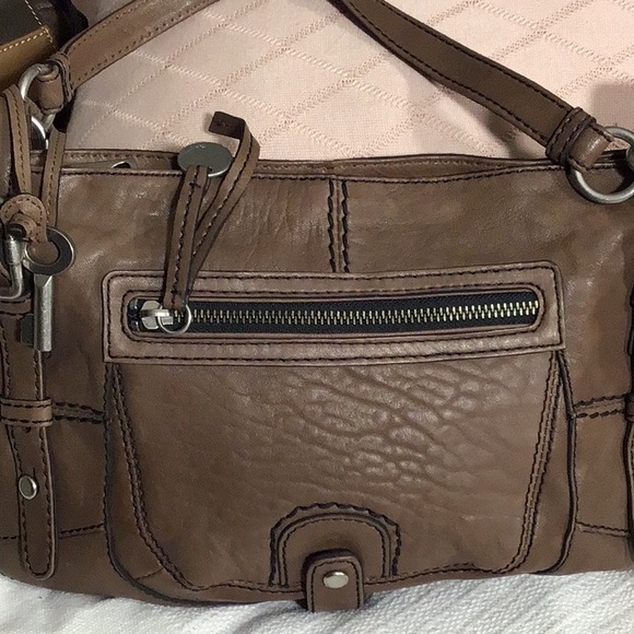 Vintage 54 soft, brown leather Fossil handbag. This bag has never been used. - Picture 8 of 9